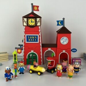 Vintage Richard Scarry Town Hall Playset